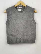 Buy online pre-used pre-loved 100% authentic & Original branded Zara (SL-2035) available in Pakistan. Top international brands avilable.